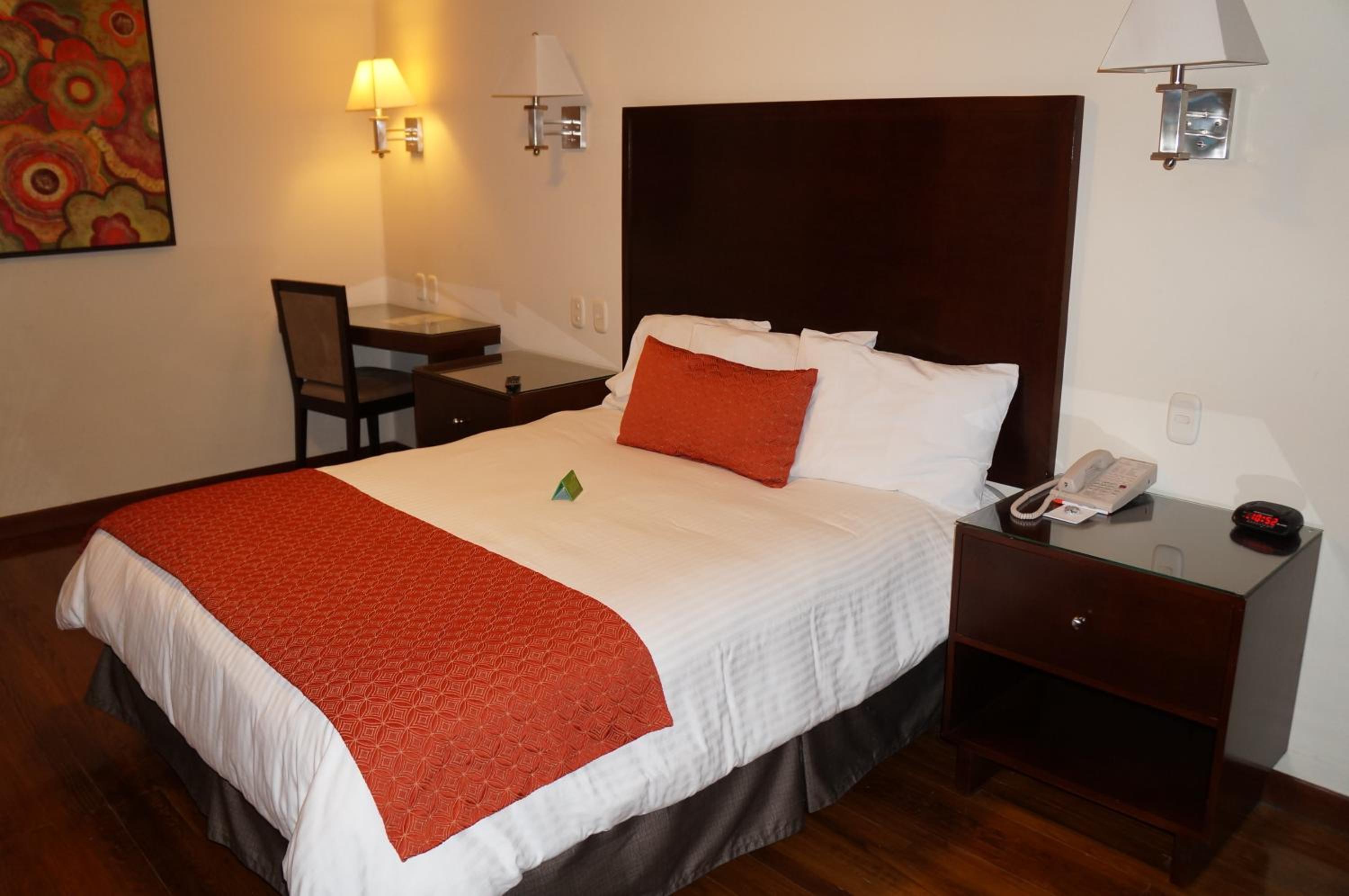 Hotel Plaza Chihuahua 11/50