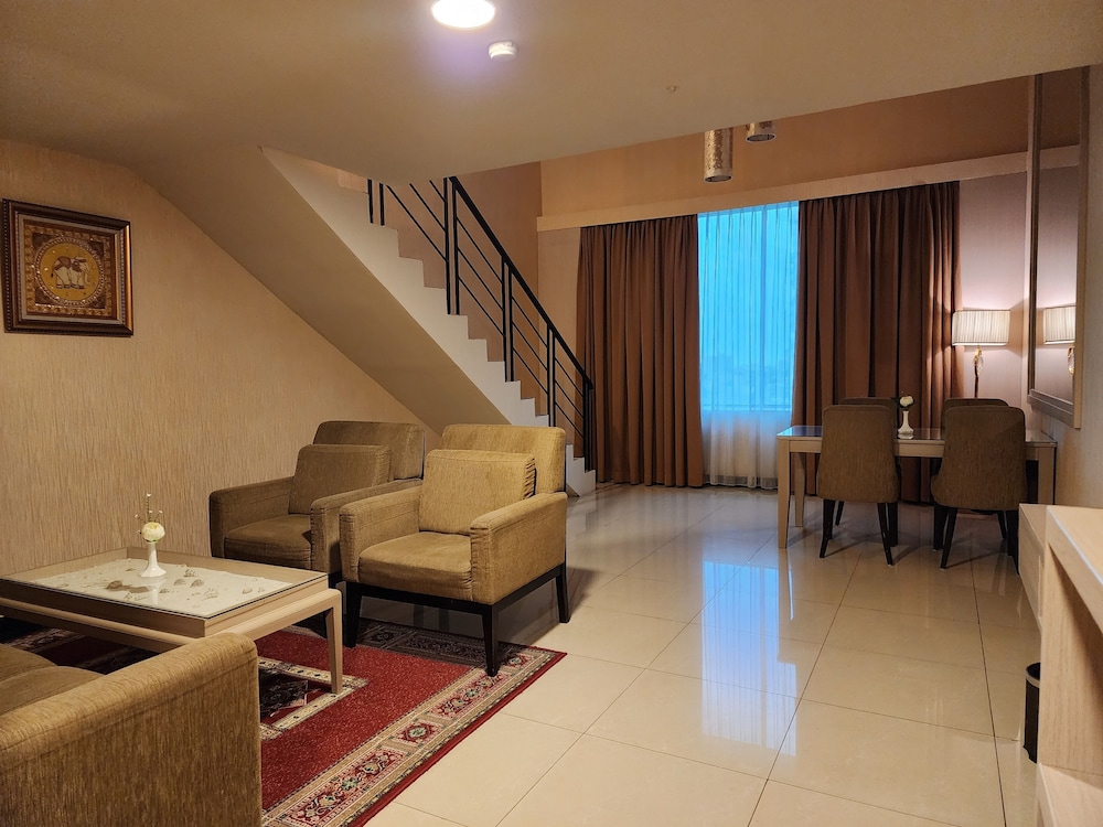 Grand Paragon 39/55