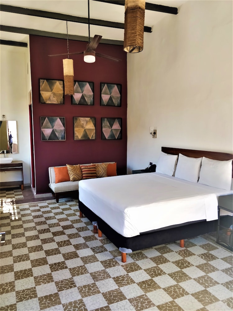 Hotel Urban 28/50
