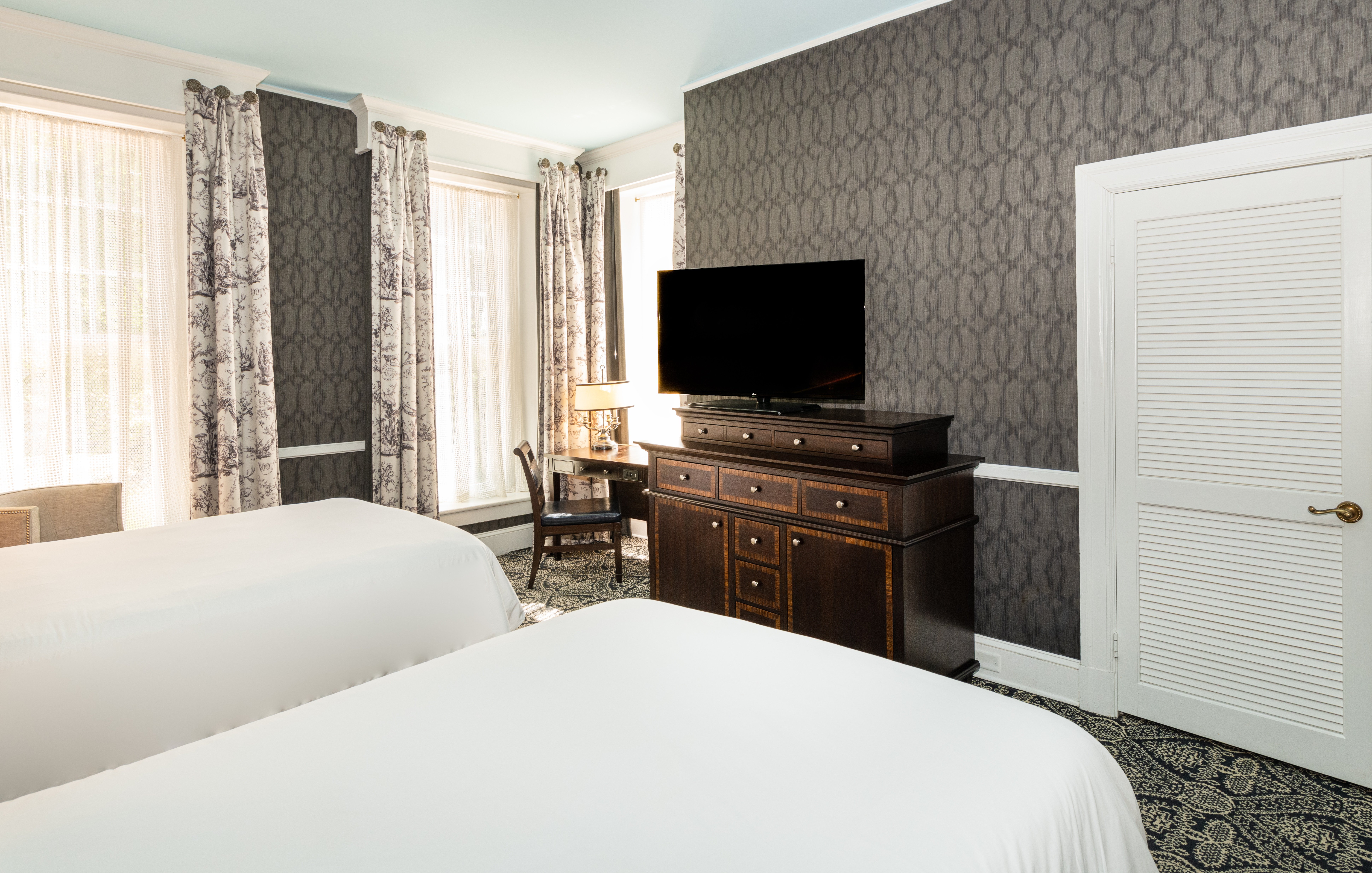 Robert Johnson, 2 Double Beds