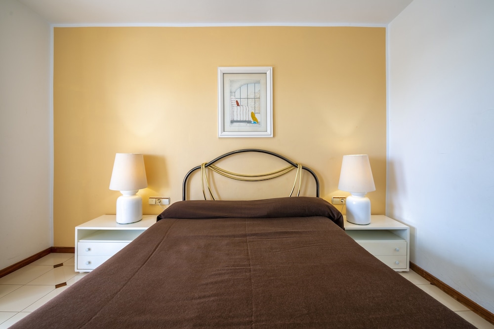 1 BEDROOM, APARTMENT