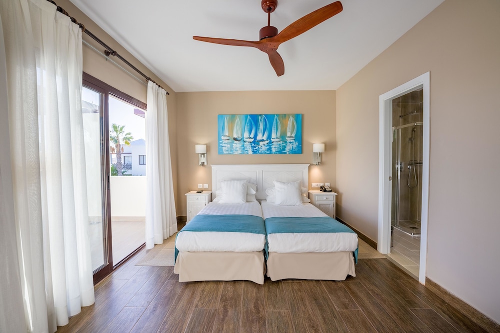 2 BEDROOMS, PREMIUM, SUITE, POOL VIEW