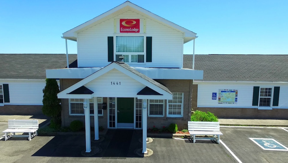 Econo Lodge Inn Suites Saint John 3/38