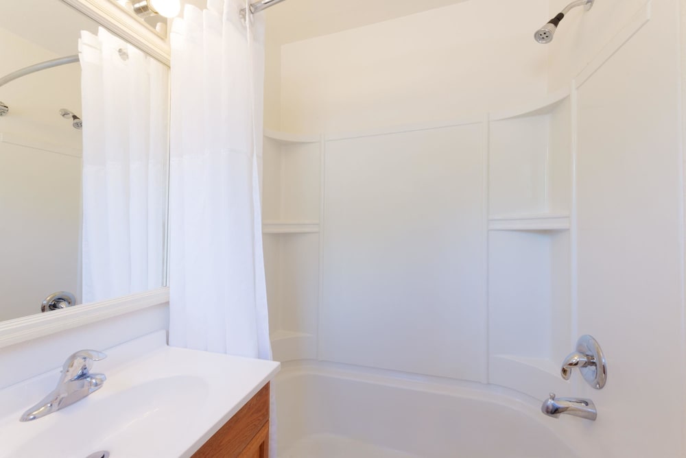 غرفة قياسية بسريرين مزدوجين، Suburban Studios Near Mesa Verde 7/8