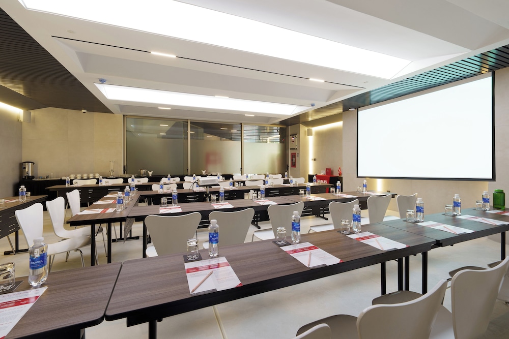 M City Hotel Saigon 38/49