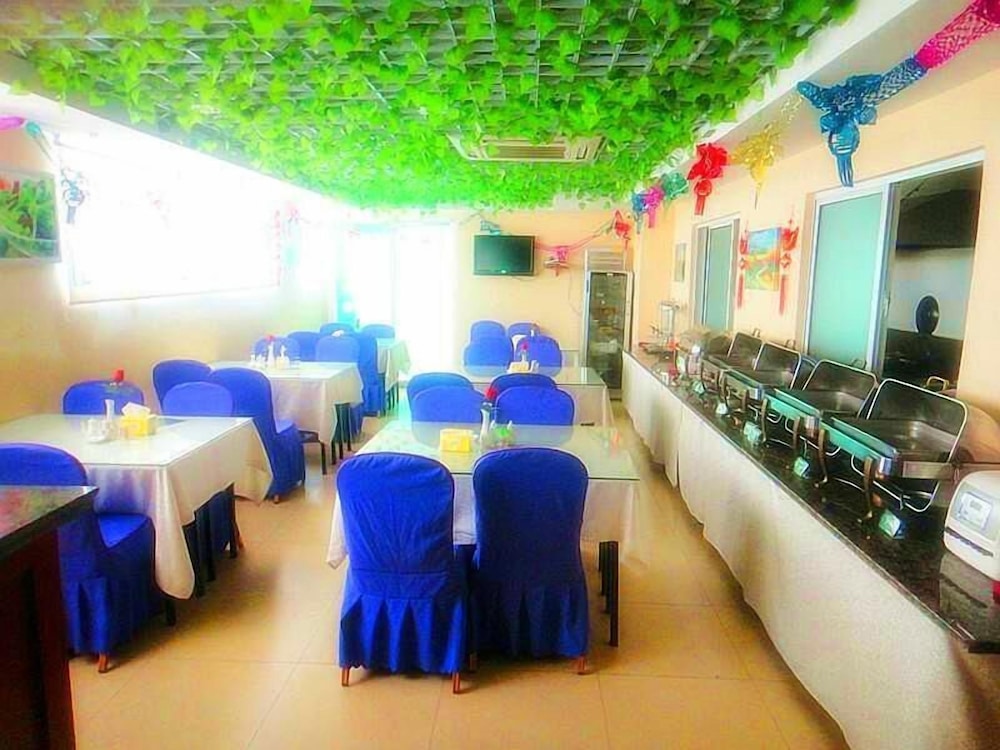 Greentree Inn Suzhou Taicang Baolong Square Express Hotel 48/53