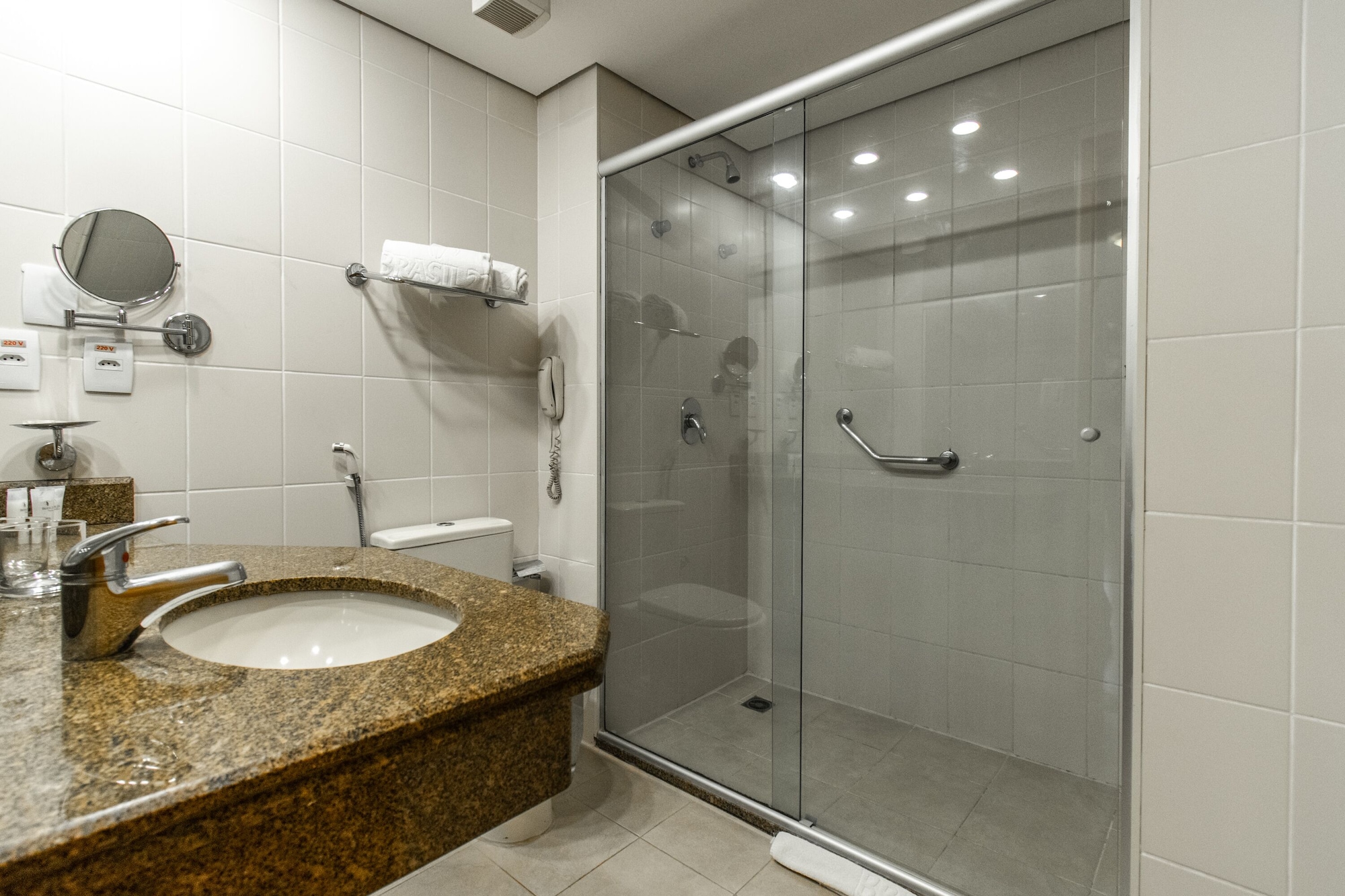 Premium, King Bed, Queen Bed, Tower View, Sofa، Brasil 21 Convention Affiliated by Melia 6/9