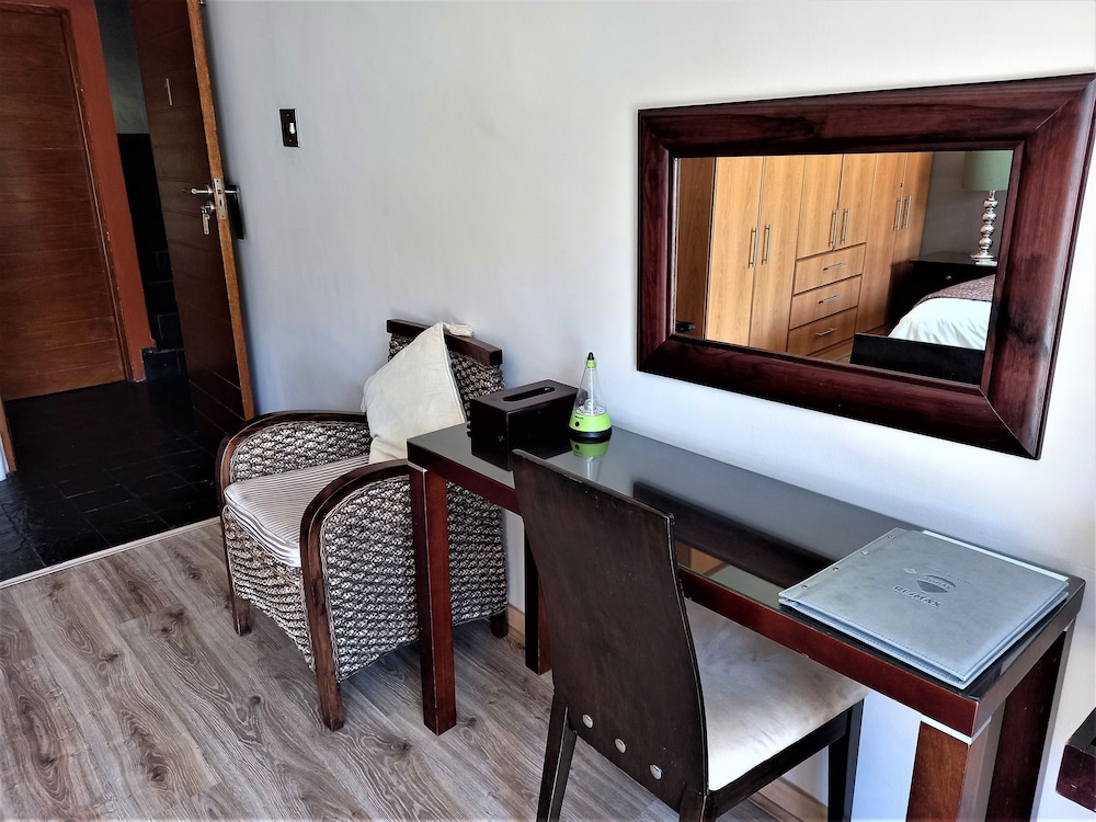 Mandalay Beach Guest House 20/26