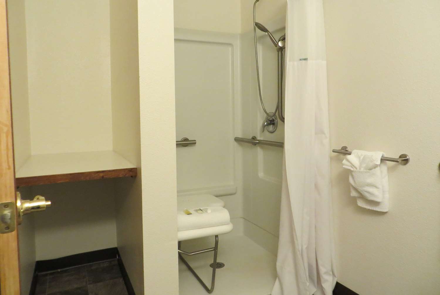Days Inn By Wyndham Alamosa 43/46