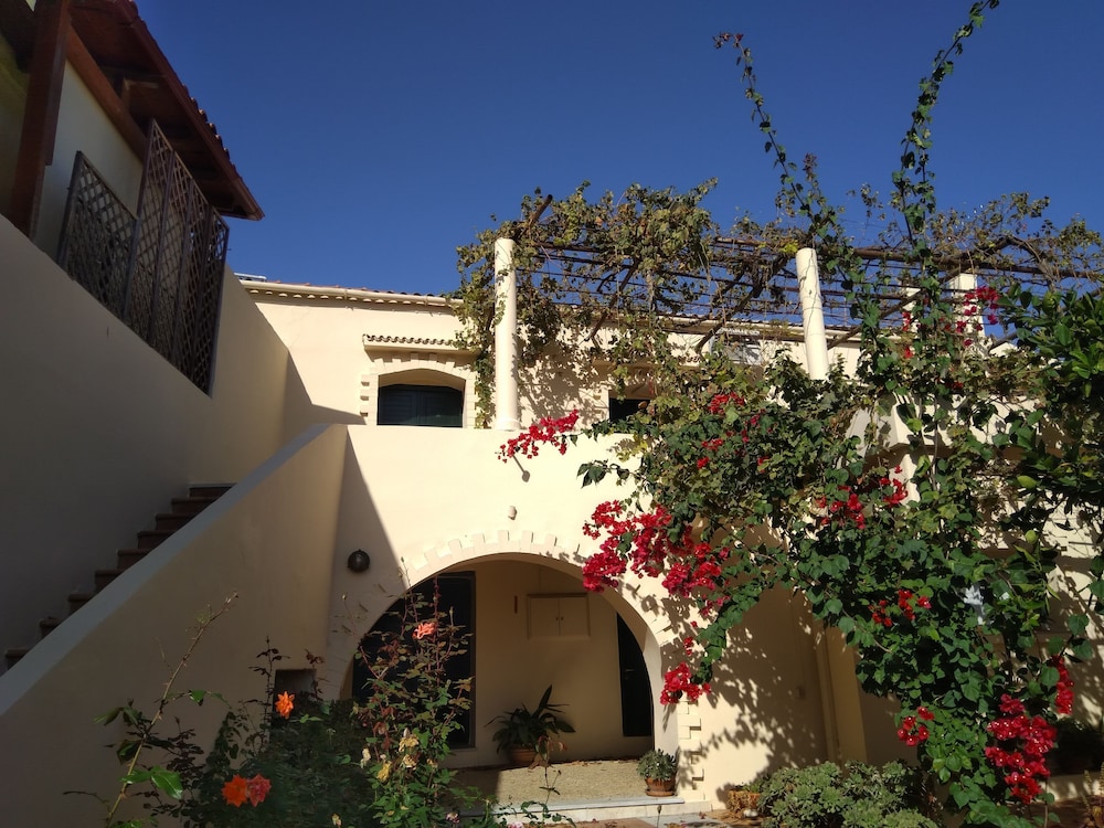 Orestis Hotel 50/56
