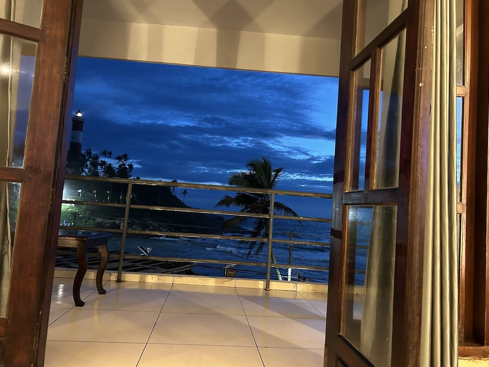 The Ocean Park Beach Resort 24/45