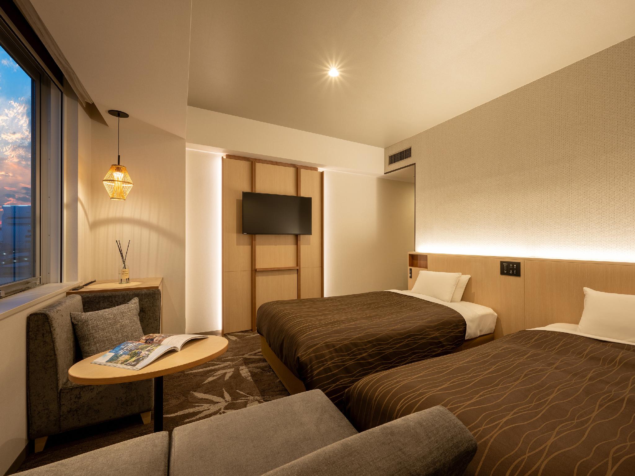 Renovated, Deluxe, Twin Beds