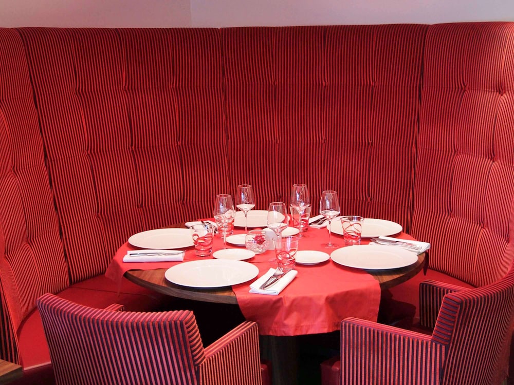 MERCURE ORLEANS CENTRE 49/62