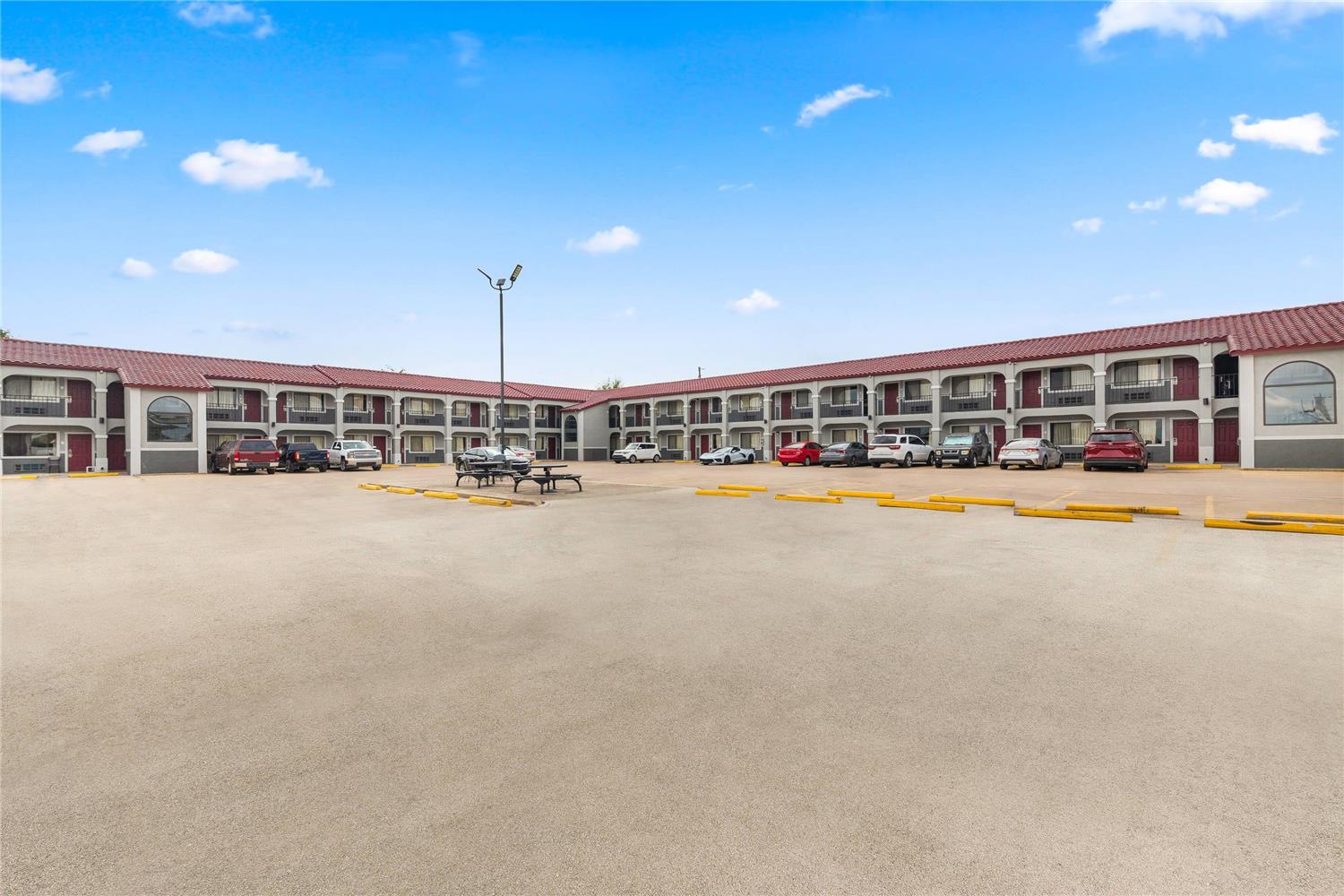 Econo Lodge Belton TX 12/16