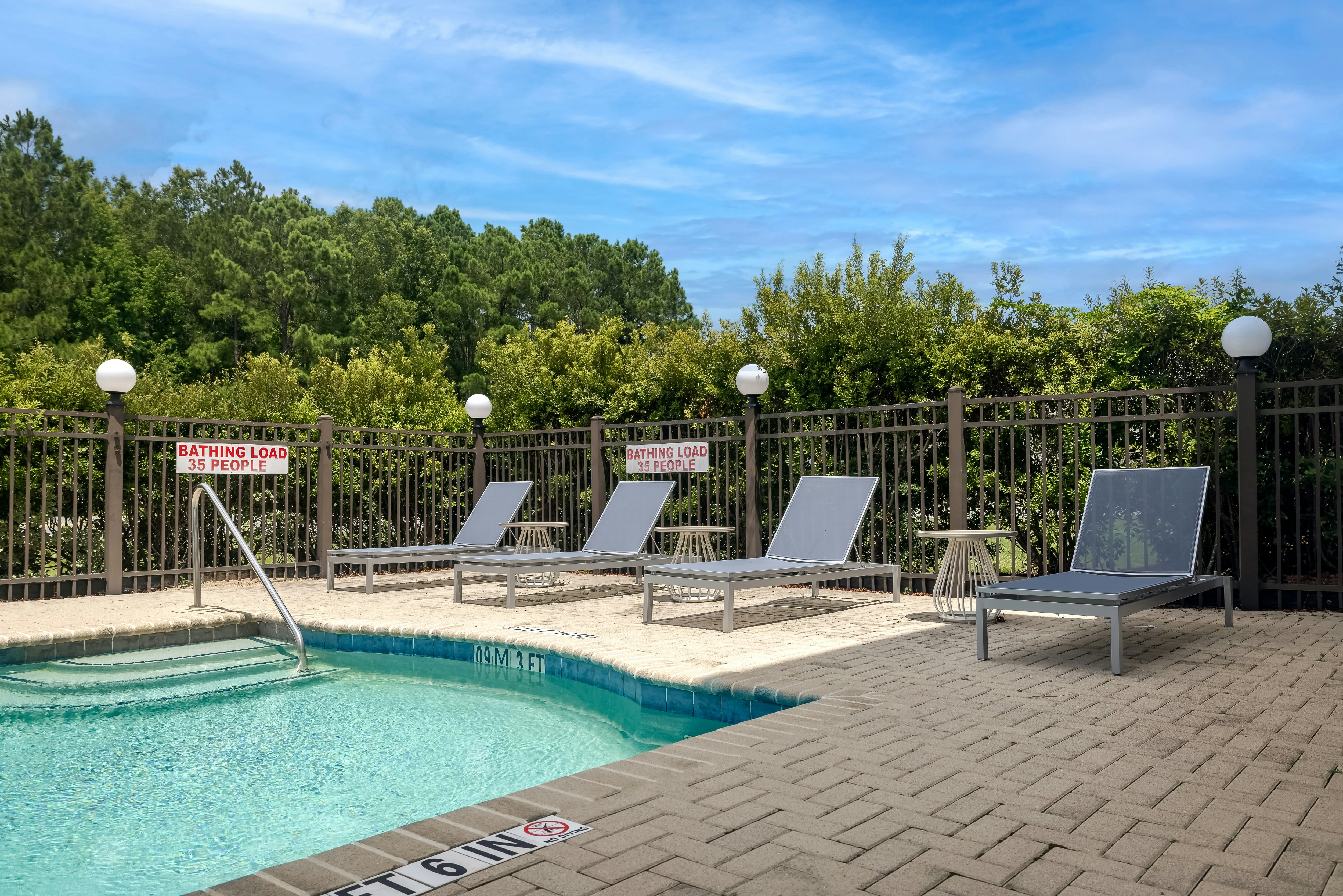 Spark by Hilton Savannah Airport 44/46