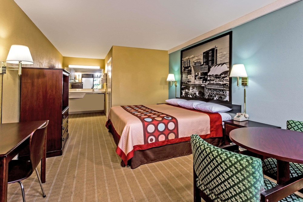Super 8 By Wyndham Jessup/Baltimore Area 10/24