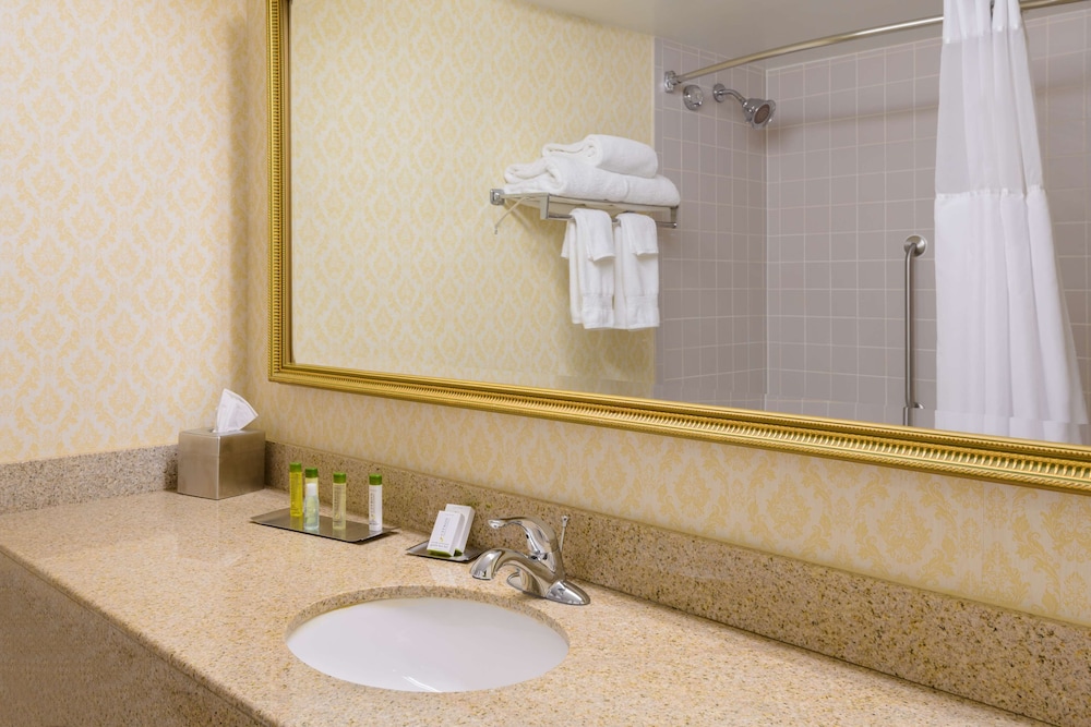 Doubletree By Hilton Richmond Midlothian 11/53