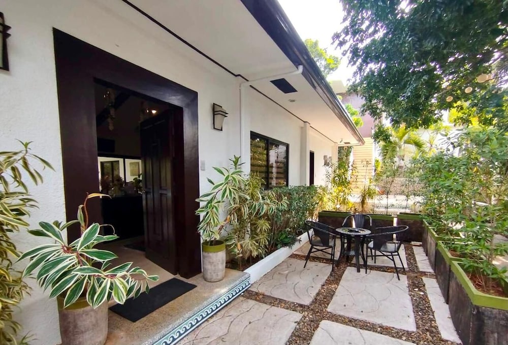 One Hagdan Villas 2/46