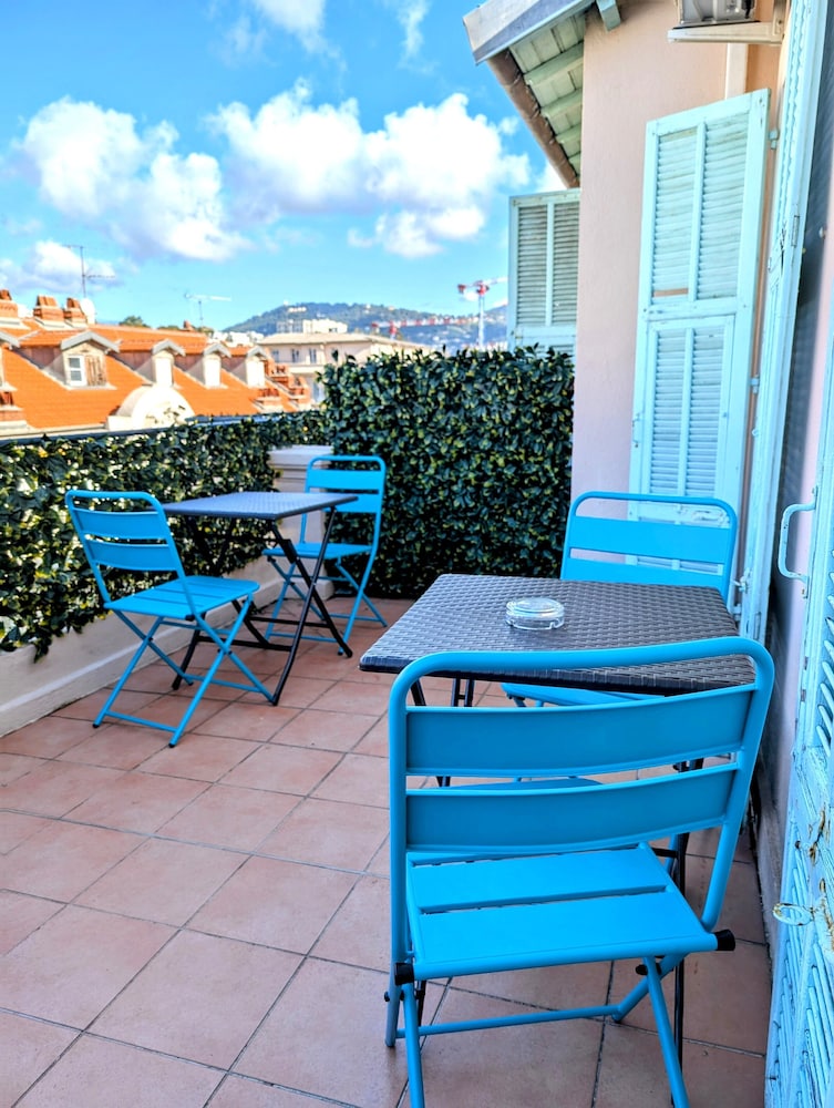 Hotel H33 24/50