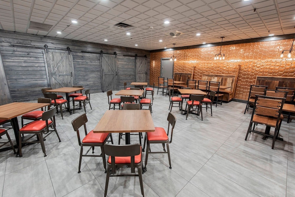 restaurant cafeteria