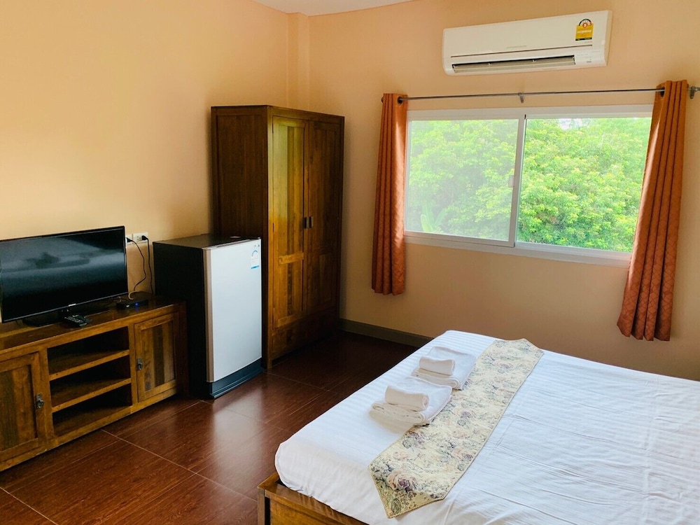 Baan Suan Khun Yaiy Nakhon Nayok 38/71