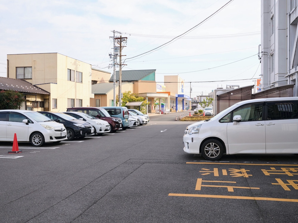 Okasan Hotel 50/58