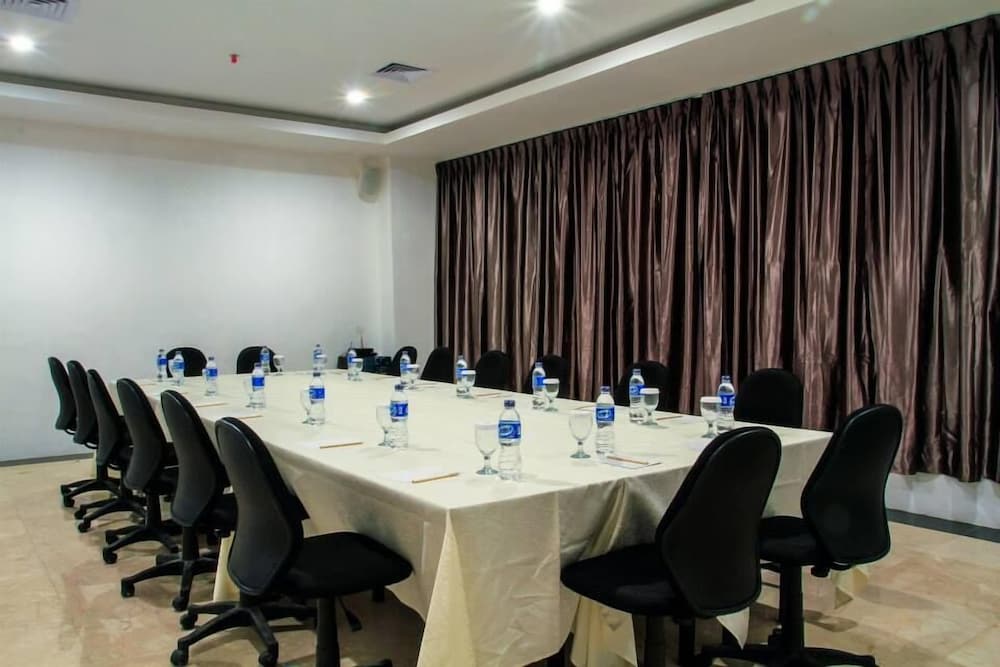 Manna Hotel Pematangsiantar 35/43