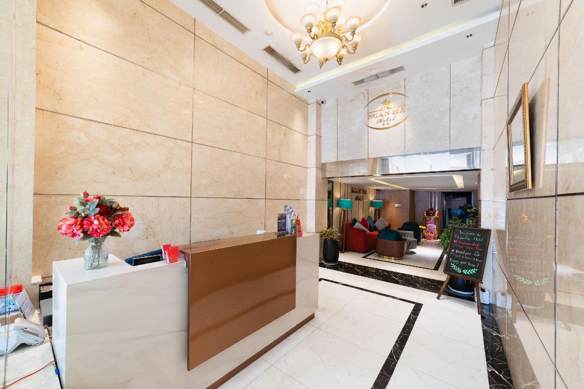 Ngan Ha Hotel 10/80