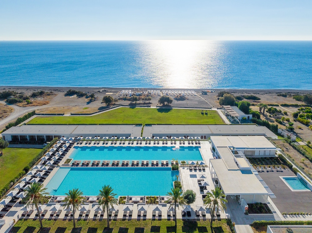 Gennadi Grand Resort 8/84