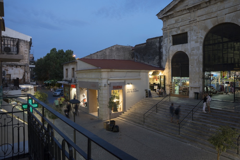 Elia Daliani Suites 7/43