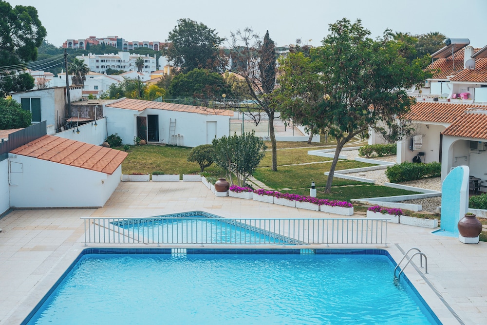 Vale de Carros Apartments 16/18