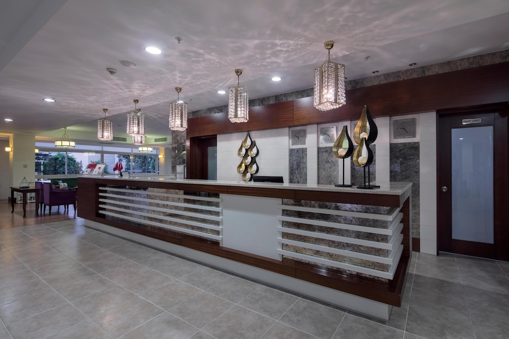 Trendy Side Beach - Adults Only 16 Plus 13/71