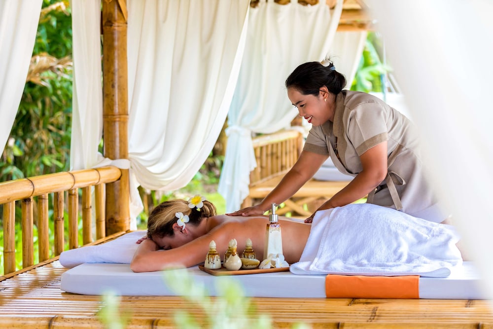 Outrigger Khao Lak Beach Resort 9/50