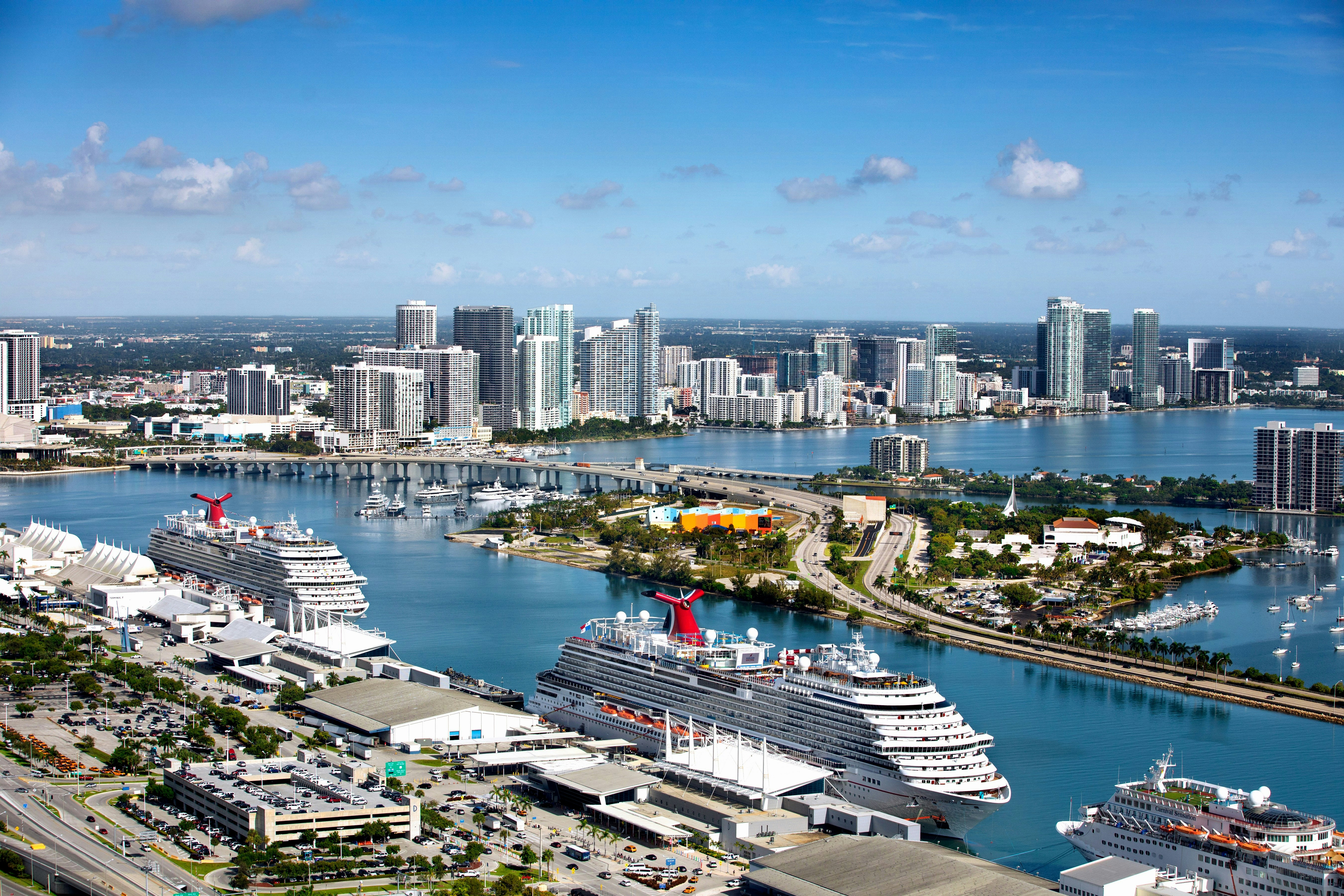Doubletree By Hilton Grand Hotel Biscayne Bay 64/67