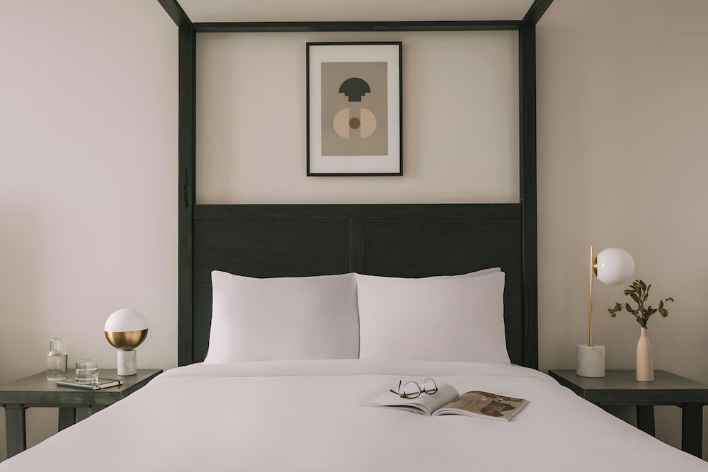 STUDIO, QUEEN BED, ACCESSIBLE