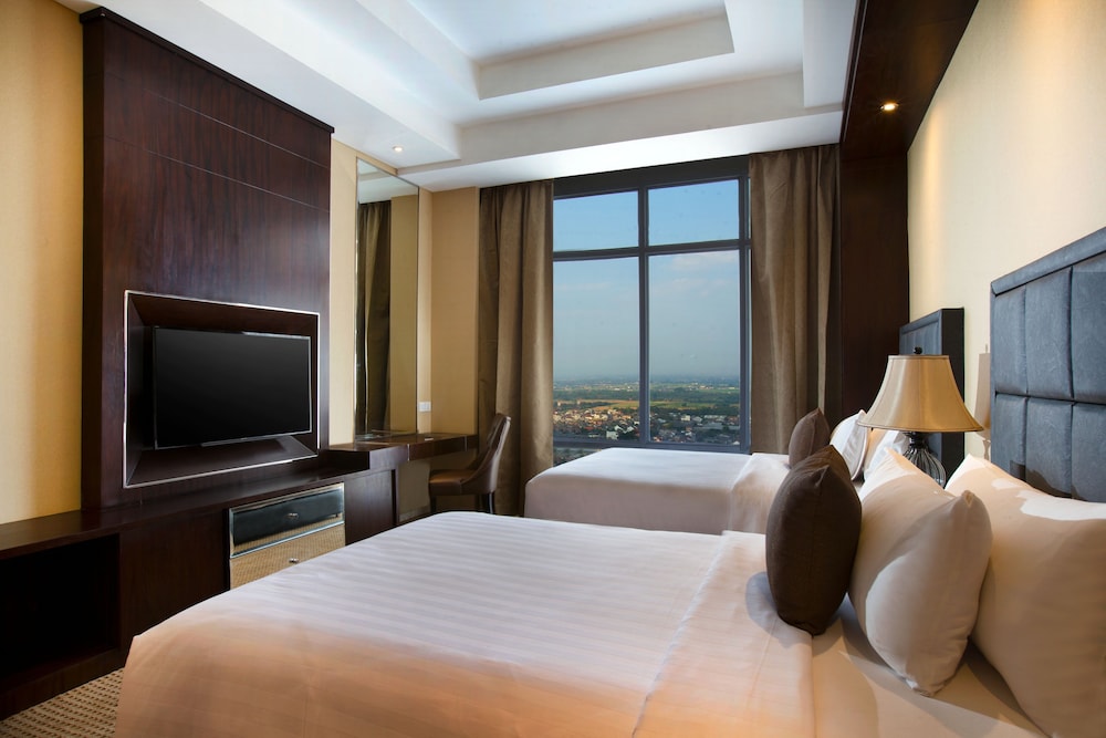 Grand Mercure Solo Baru 14/40