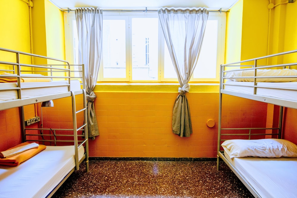 Feetup Yellow Nest Hostel Barcelona 14/31