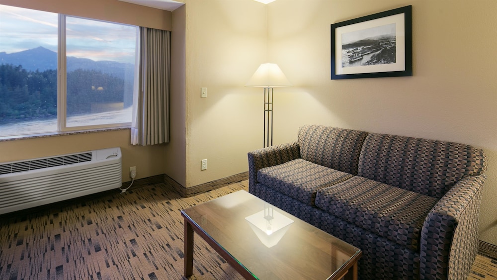 Best Western Plus Columbia River Inn 23/63