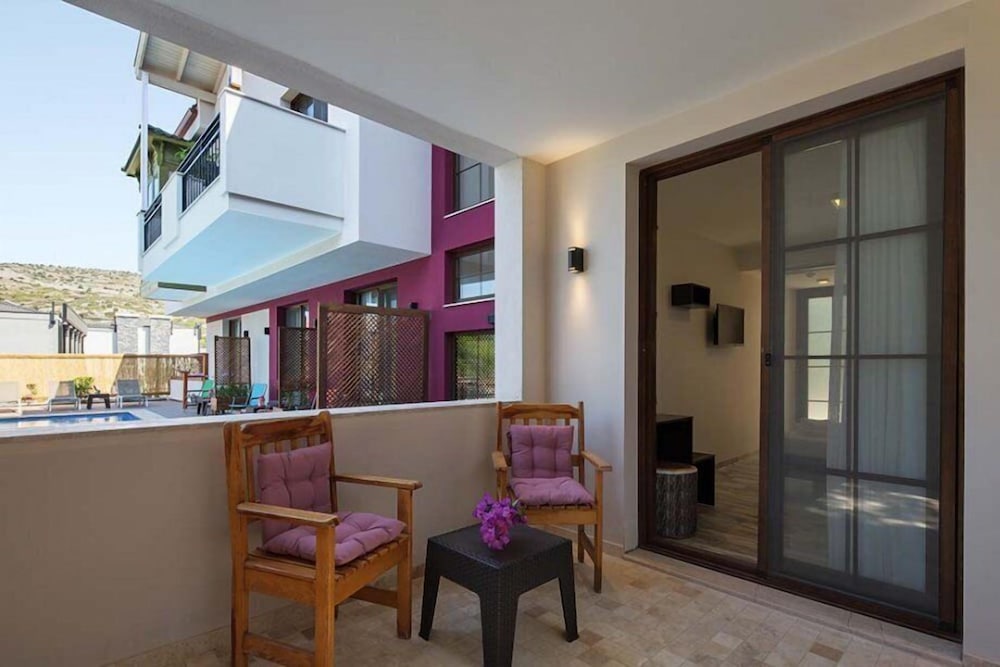 Cesmekes Butik Otel 32/50