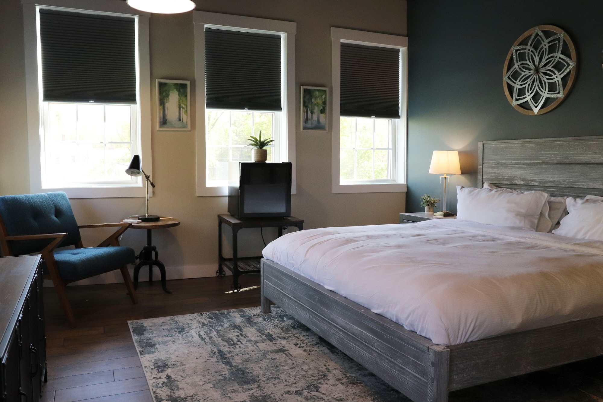 King Bed, River View, North Wing