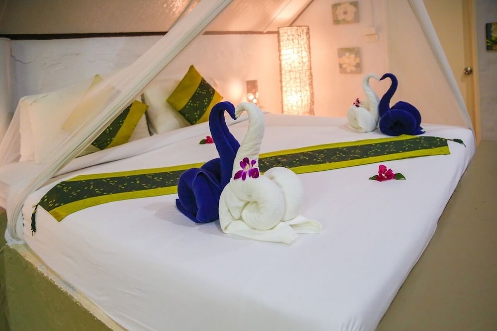 Milky Bay Resort 44/81