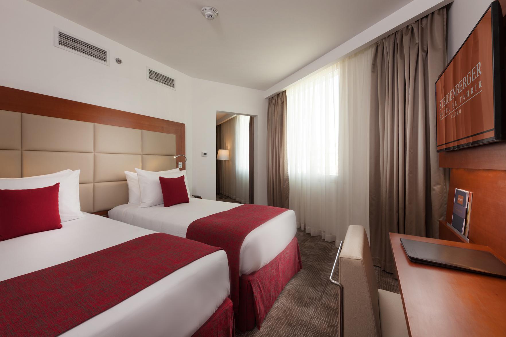 Room, Twin Beds, Lateral Side Nile View
