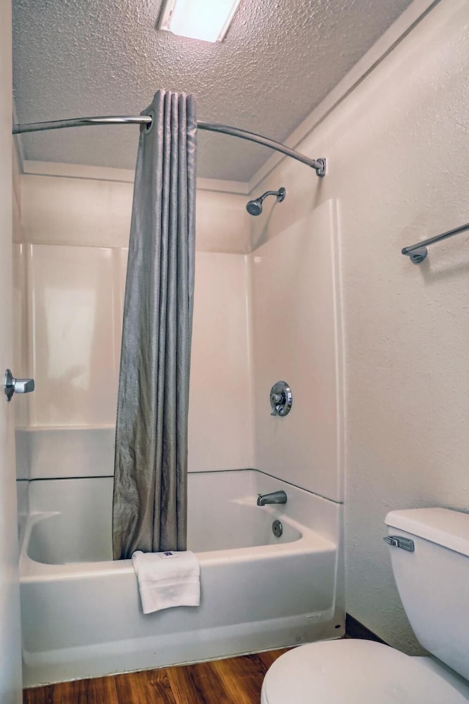 Motel6 Hagerstown, MD 34/36