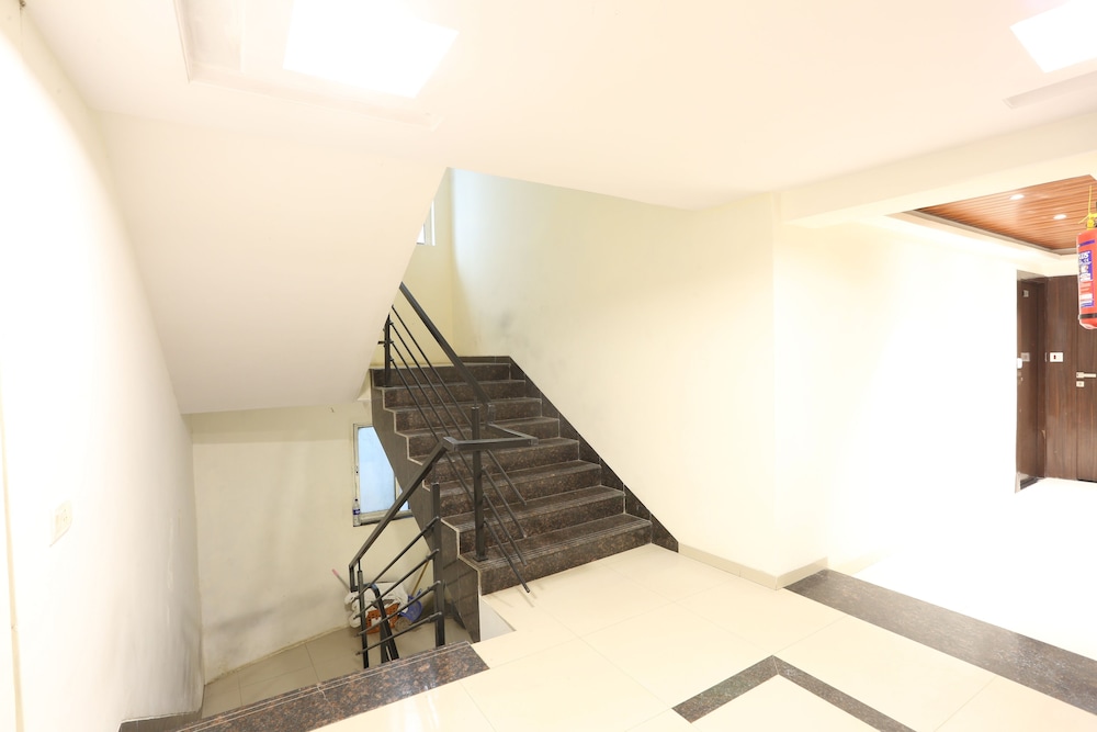 Kamran Residency 36/50