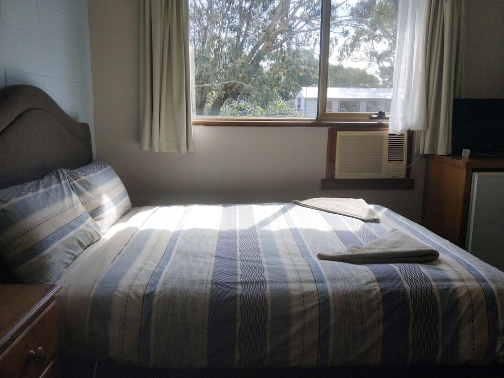 TWELVE APOSTLES MOTEL & COUNTRY RETREAT 10/50