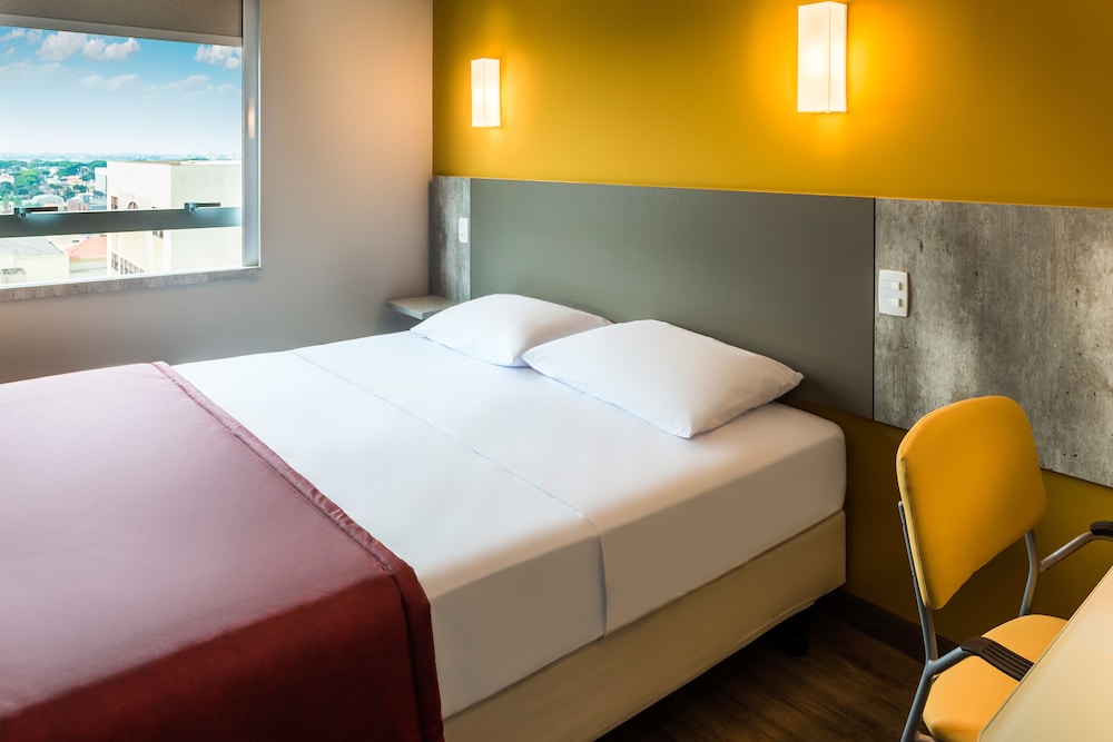Hotel Bleev Curitiba Batel 24/57