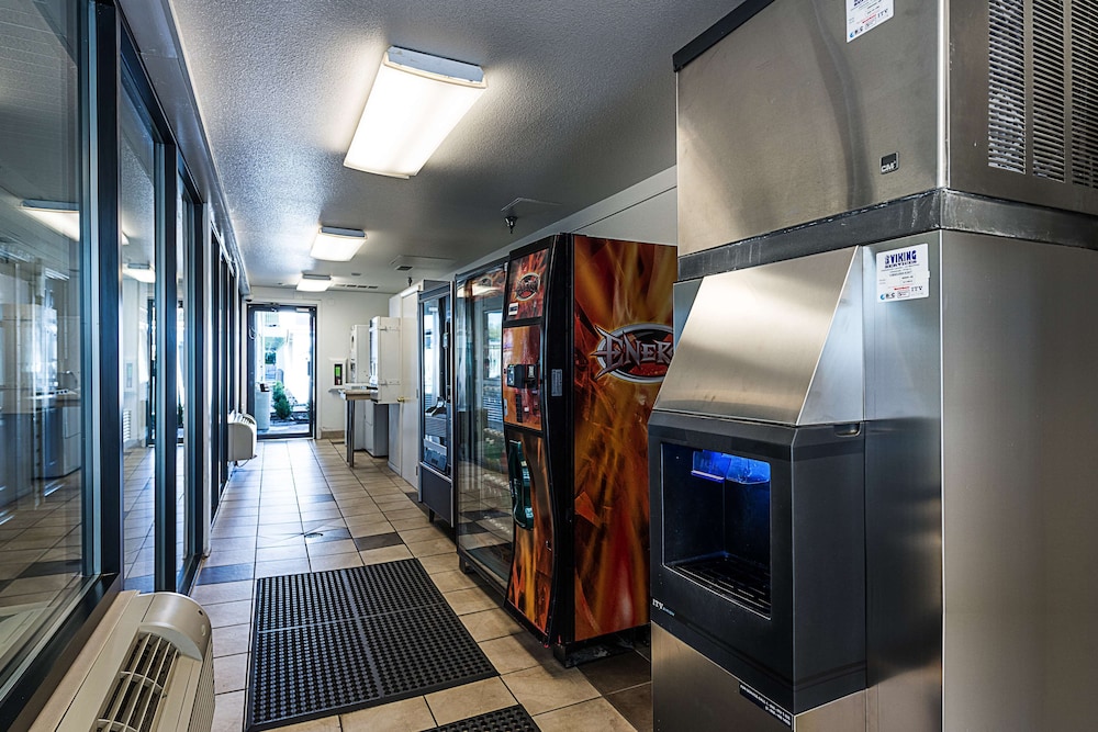 Motel6 Sparks, NV - Airport - Sparks 38/52