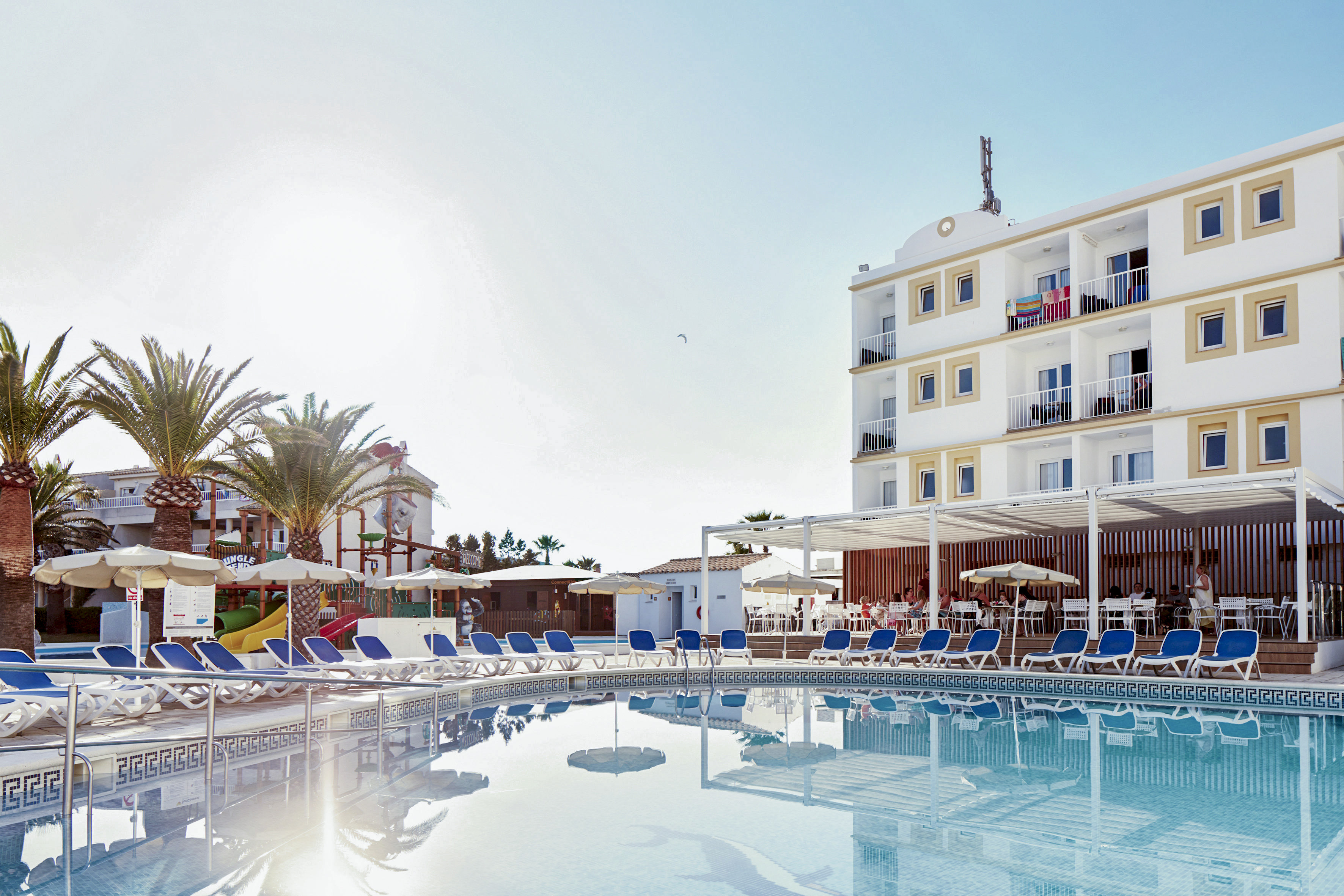 Los Delfines Hotel 2/40