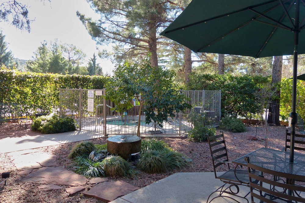 Baby Quail Inn 3/68