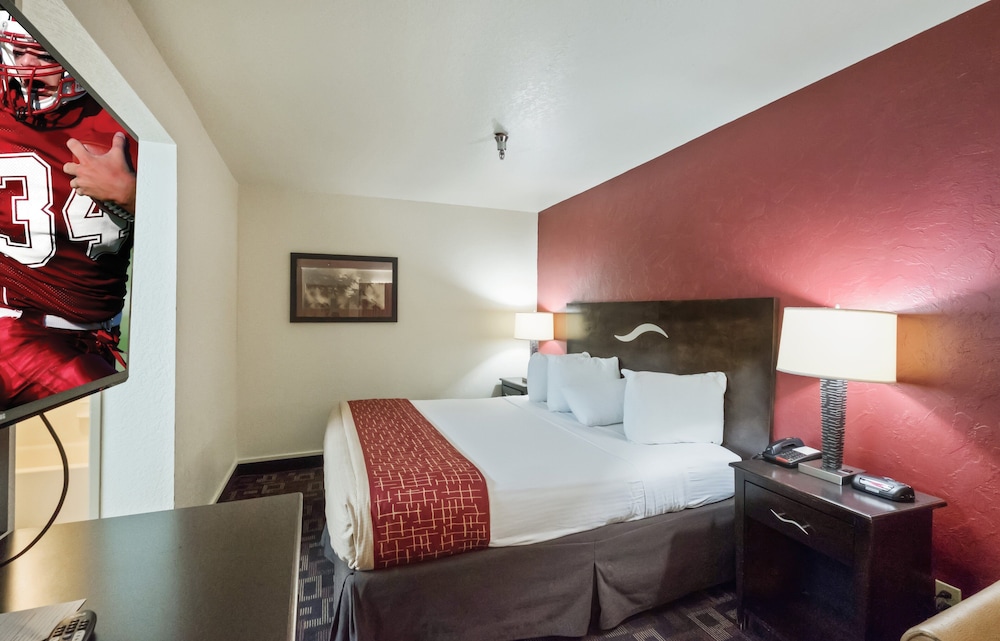Red Roof Inn Oklahoma Airport - I-40 W/Fairgrounds 15/31